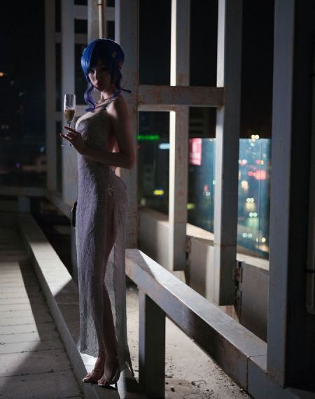 漂亮美人被迫挨c高h多人np_4K在线观看高清