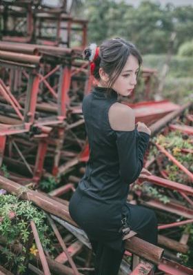 艳女tv在线播放_720在线视频观看